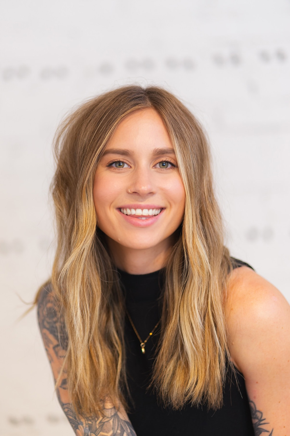 JORDAN // STYLIST + COLORIST